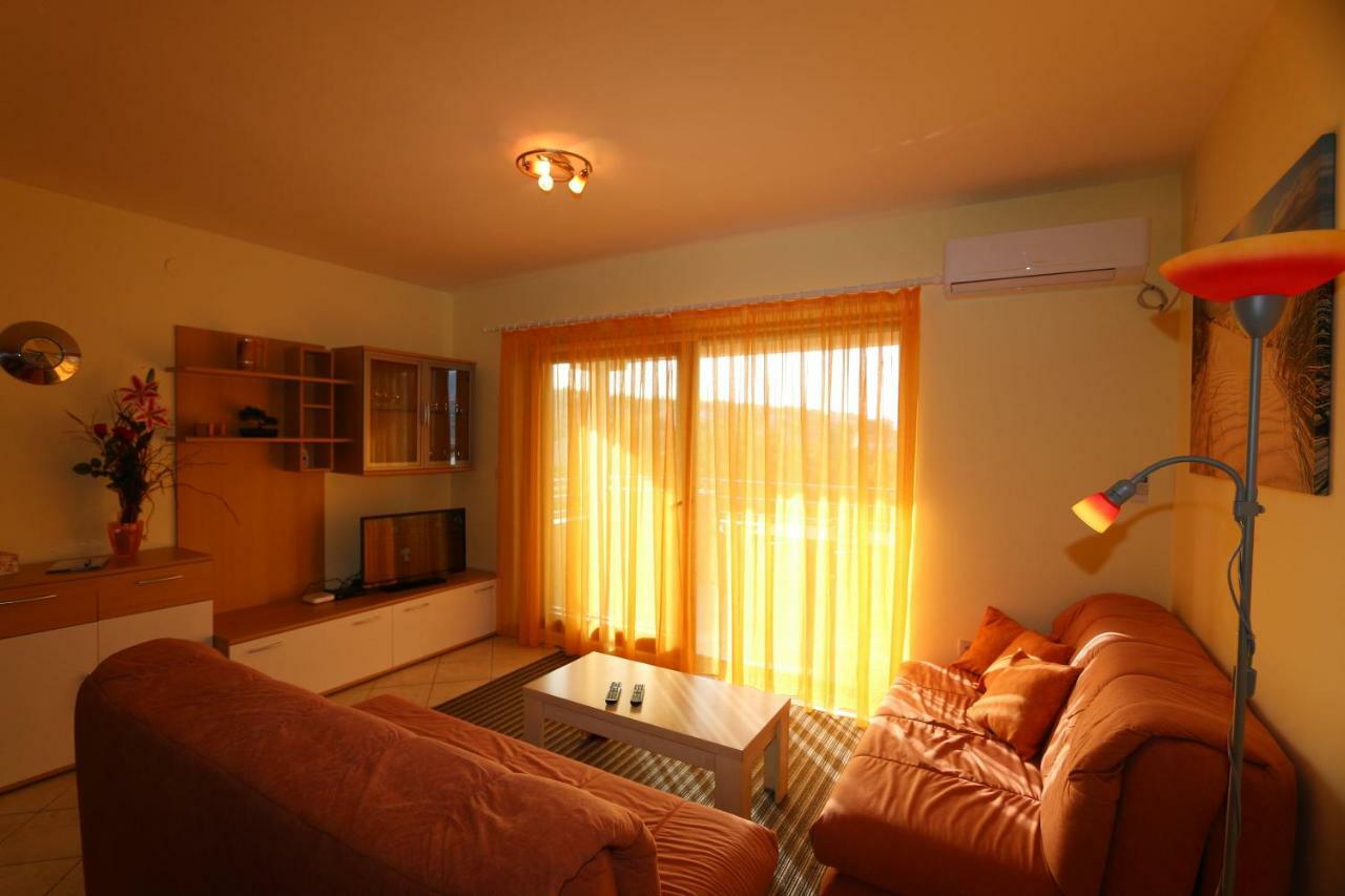 Apartment Dina Шіло Екстер'єр фото
